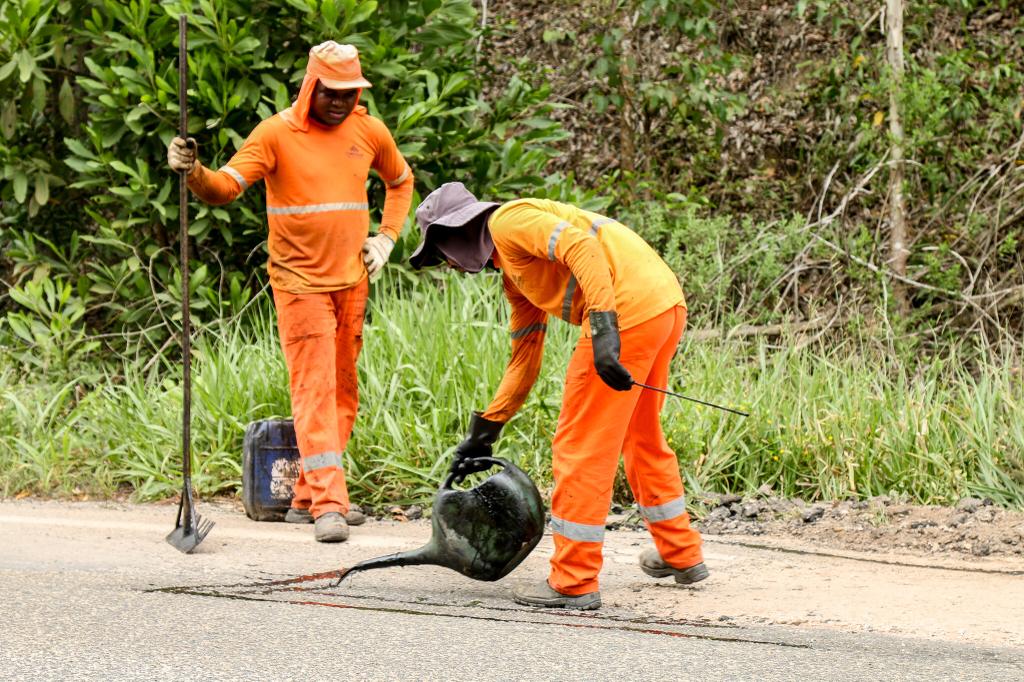 Aps efeitos das fortes chuvas, Prefeitura de Mucu...