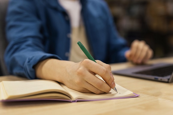 Suzano abre curso de Auxiliar de Manutenção para...