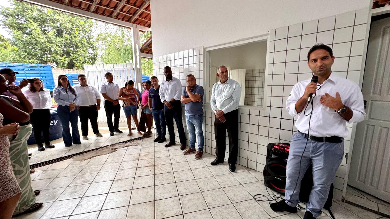 Marco inicial para obras da Fbrica de Gelo de Muc...
