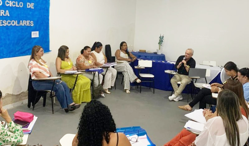 Prefeitura de Mucuri investe na capacitação de d...