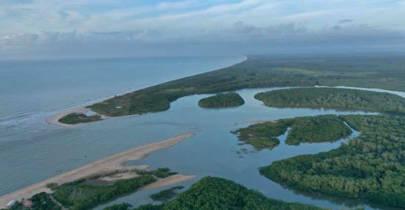 Mucuri, um paraíso tropical entre matas, rios, la...